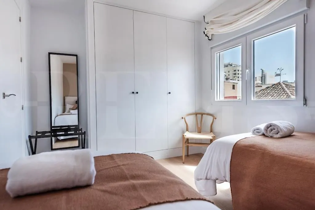Apartment With Cathedral View & Terrace By Rems Malaga