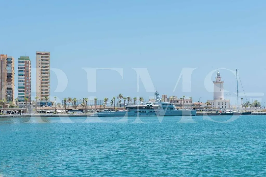 Apartment With Cathedral View & Terrace By Rems Malaga