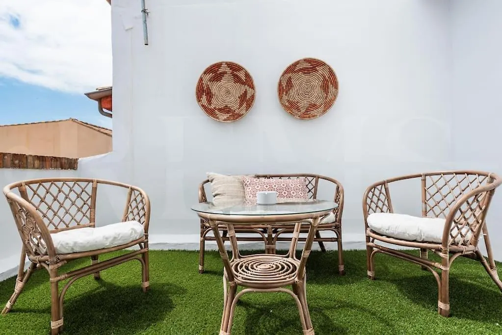 Apartment With Cathedral View & Terrace By Rems Malaga